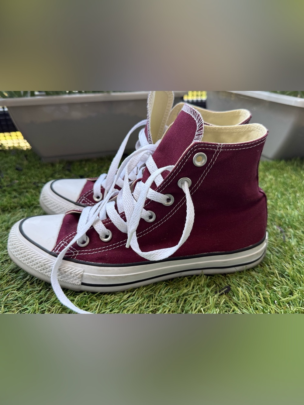 Converse Kids High-Top Sneakers in Burgundy and White